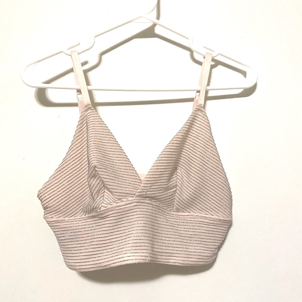 BRAND NEW Victoria’s Secret Bralette(never worn)